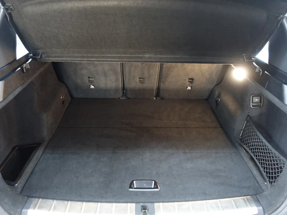 sDrive20i High Executive Aut- NAP 130dkm, Dealer Onderhouden, Head Up, Leder Interieur, Sfeerverlichting, Xenon Led