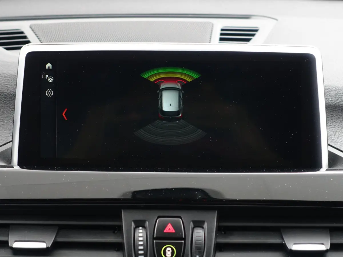 sDrive20i High Executive Aut- NAP 130dkm, Dealer Onderhouden, Head Up, Leder Interieur, Sfeerverlichting, Xenon Led