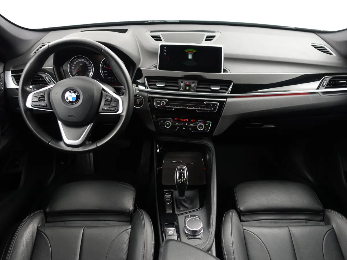sDrive20i High Executive Aut- NAP 130dkm, Dealer Onderhouden, Head Up, Leder Interieur, Sfeerverlichting, Xenon Led