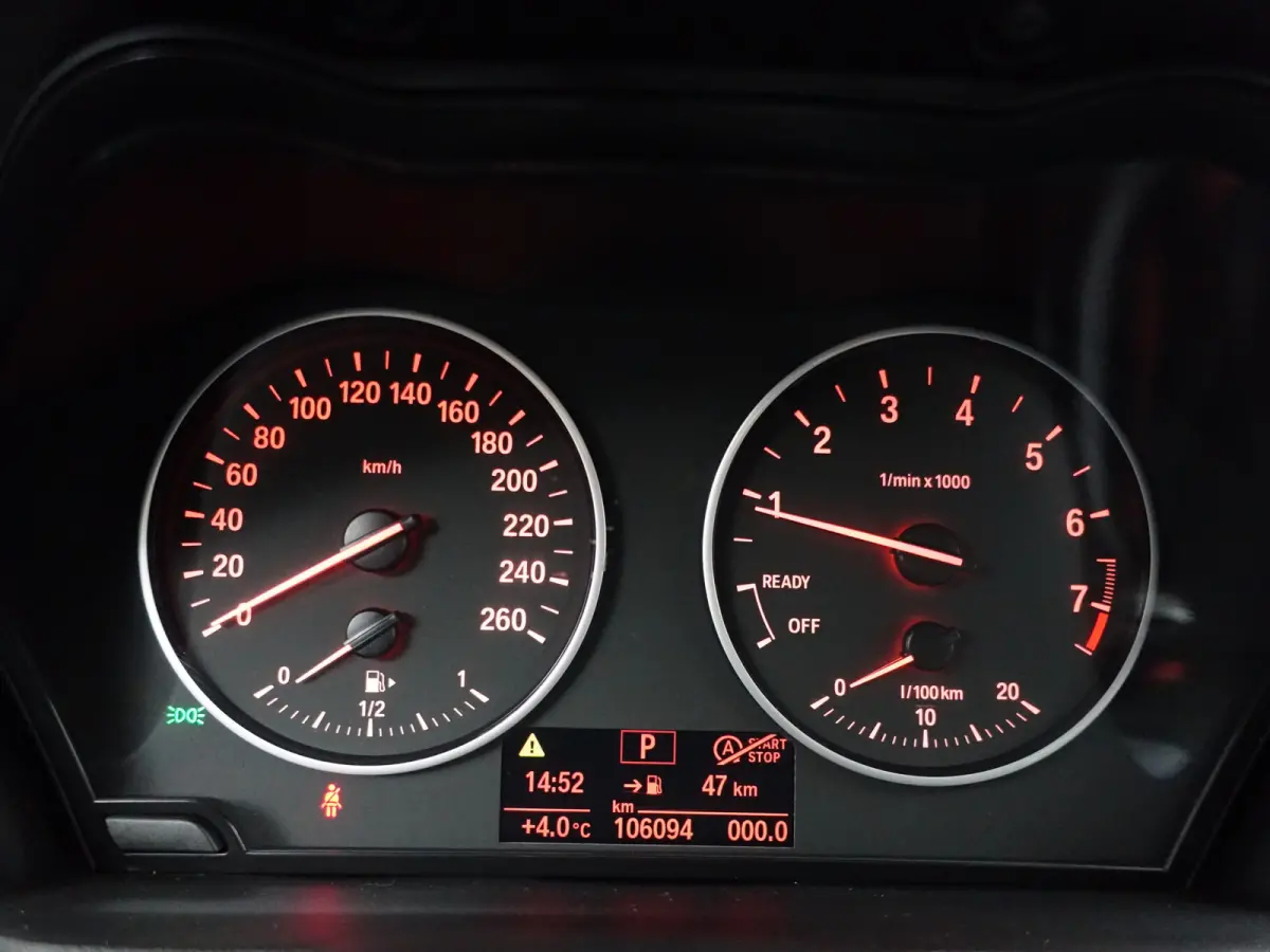 sDrive18i High Executive Aut- Leder Interieur, Stoelverwarming, Sfeerverlichting, Park Assist, Xenon Led, Privacy Glass