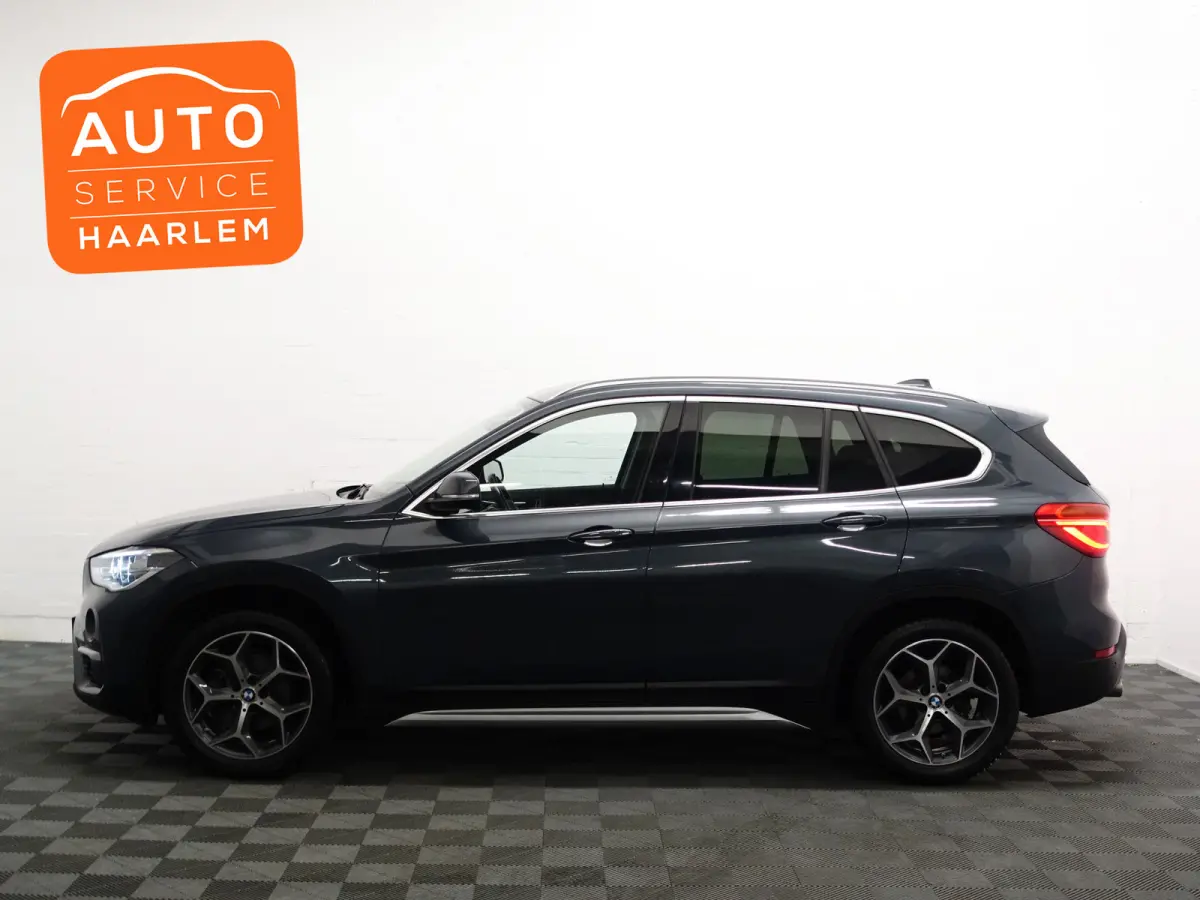 1.6D X-Line High Executive- Xenon Led, Sport leder Interieur, Camera, Dynamic Select, Sfeerverlichting