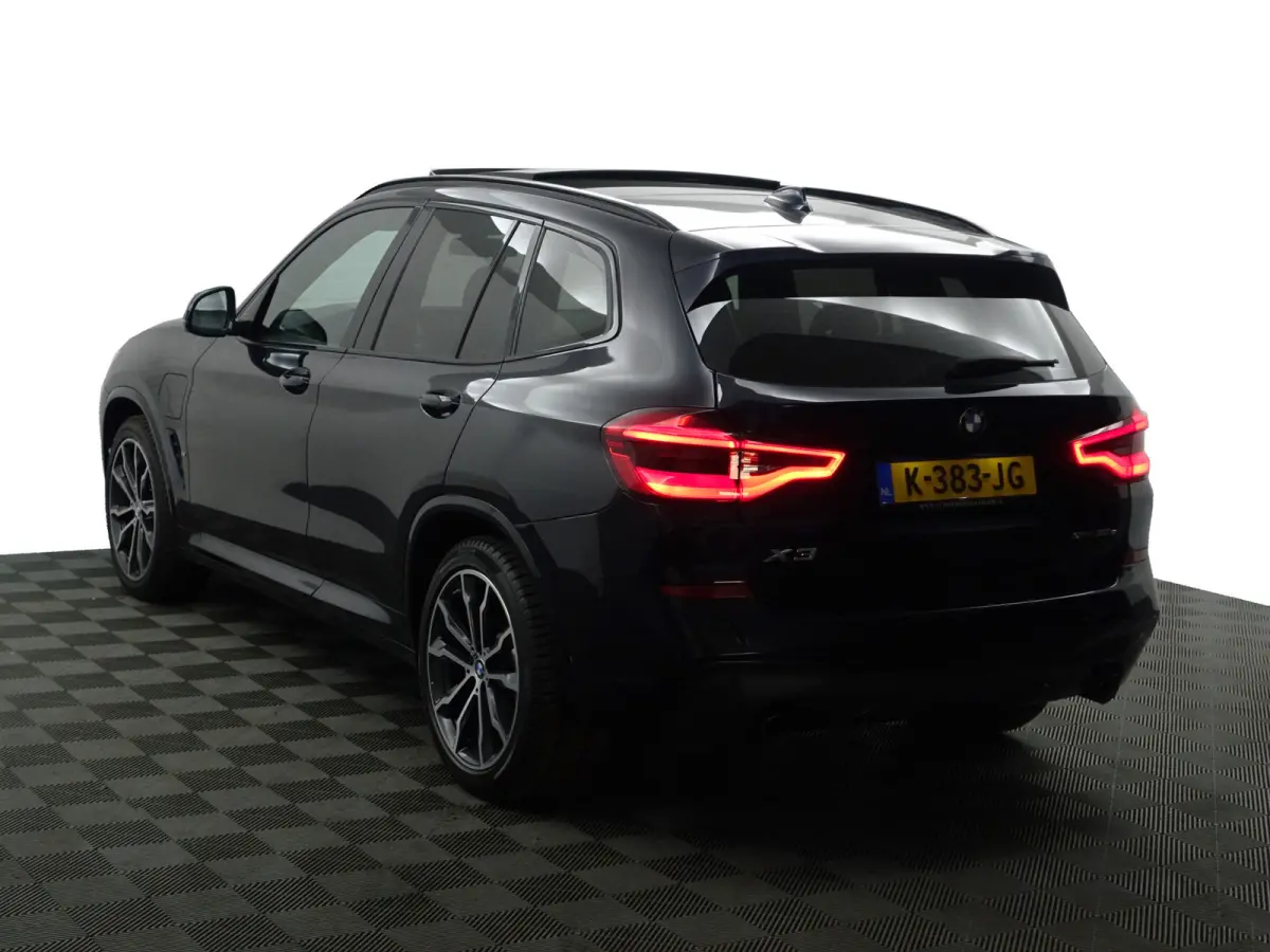 xDrive30e eDrive M Sport Shadowline Aut- Panoramadak, Sfeerverlichting, Carplay, Android Auto, Standkachel