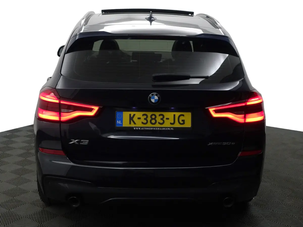 xDrive30e eDrive M Sport Shadowline Aut- Panoramadak, Sfeerverlichting, Carplay, Android Auto, Standkachel