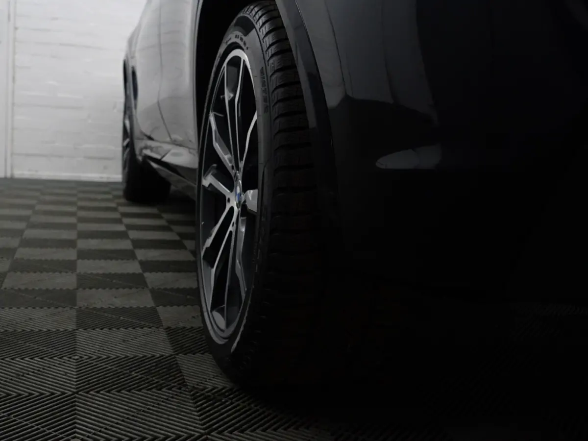 xDrive30e eDrive M Sport Shadowline Aut- Panoramadak, Sfeerverlichting, Carplay, Android Auto, Standkachel