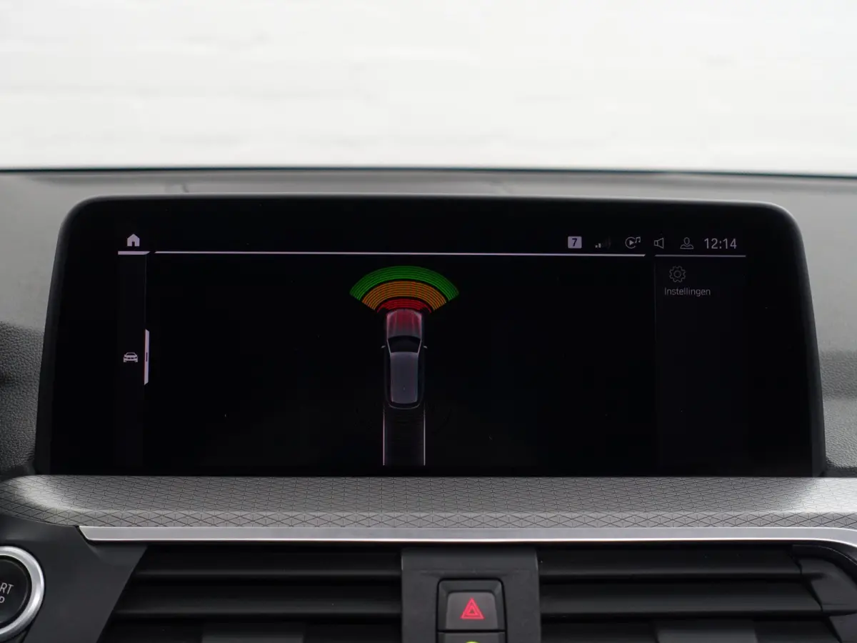 xDrive30e eDrive M Sport Shadowline Aut- Panoramadak, Sfeerverlichting, Carplay, Android Auto, Standkachel