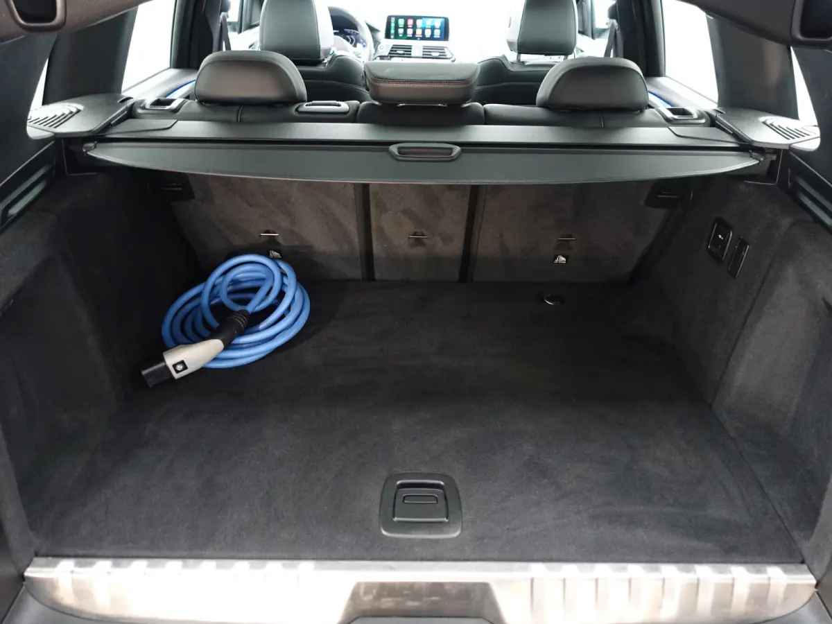 xDrive30e eDrive M Sport Shadowline Aut- Panoramadak, Sfeerverlichting, Carplay, Android Auto, Standkachel