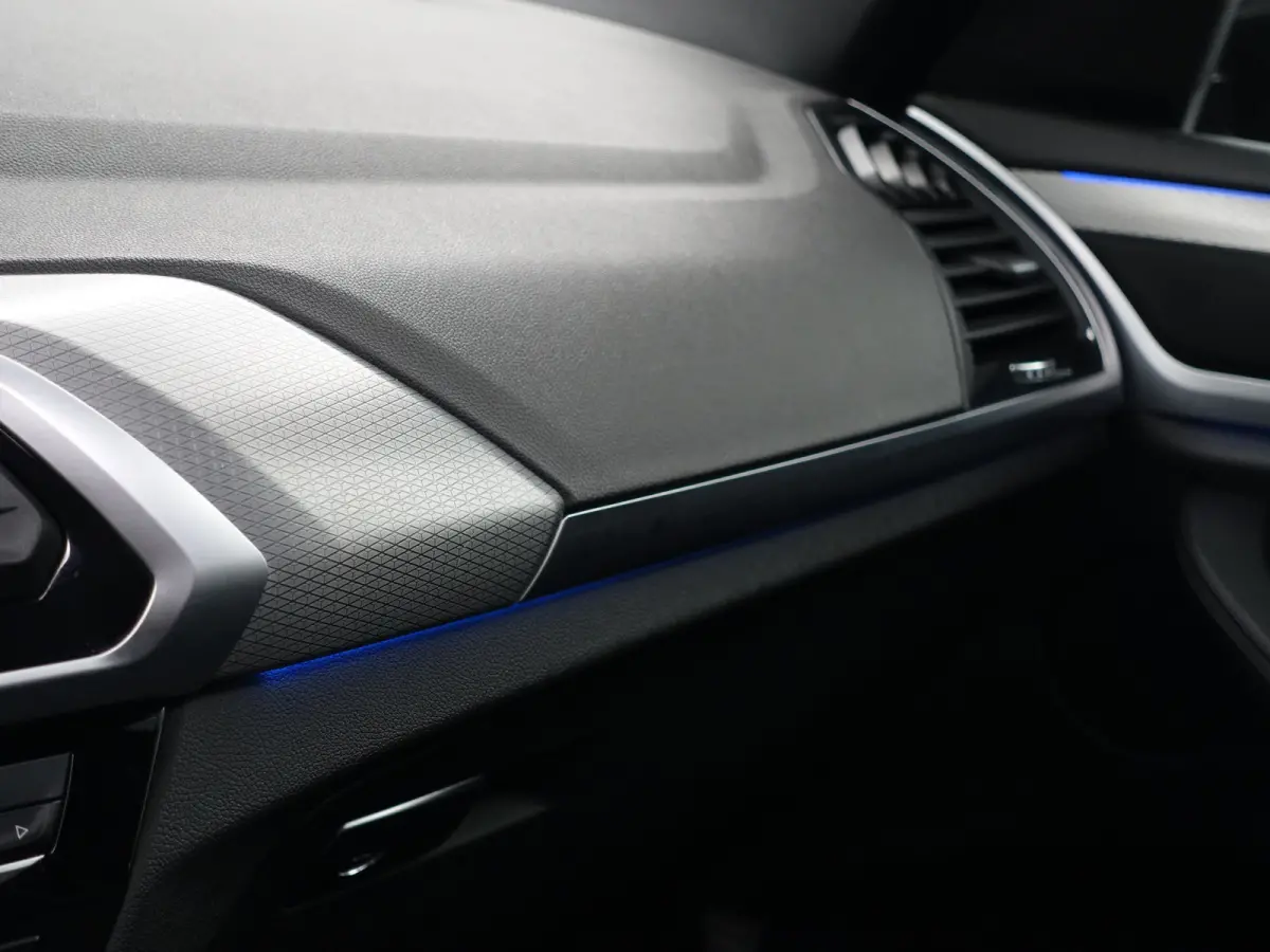 xDrive30e eDrive M Sport Shadowline Aut- Panoramadak, Sfeerverlichting, Carplay, Android Auto, Standkachel