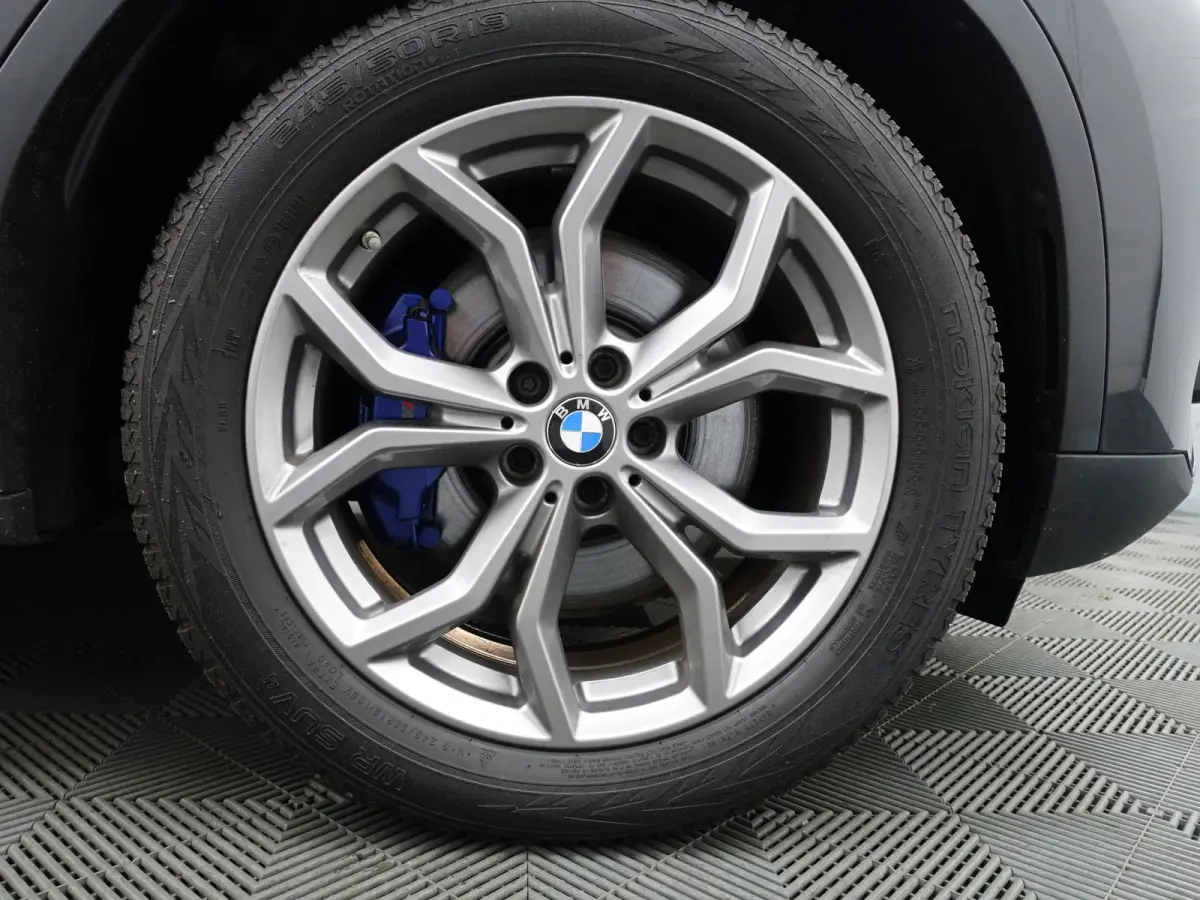 xDrive30e High Executive Aut- Panoramadak, Stuur/Stoelverwarming, Sfeerverlichting, Standkachel, Sport Interieur