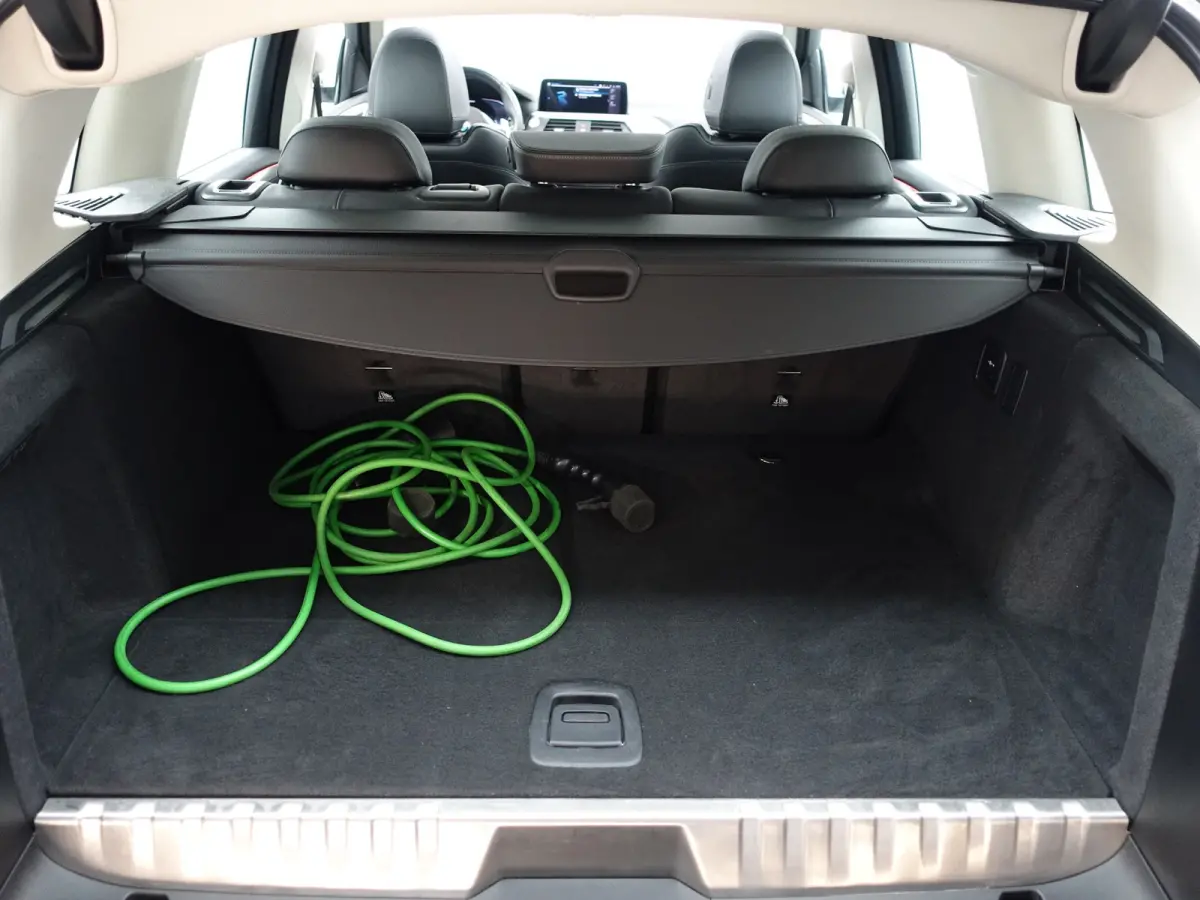 xDrive30e High Executive Aut- Panoramadak, Stuur/Stoelverwarming, Sfeerverlichting, Standkachel, Sport Interieur