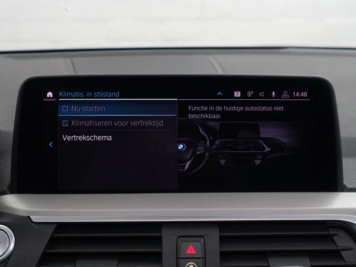 xDrive30e High Executive Aut- Panoramadak, Stuur/Stoelverwarming, Sfeerverlichting, Standkachel, Sport Interieur