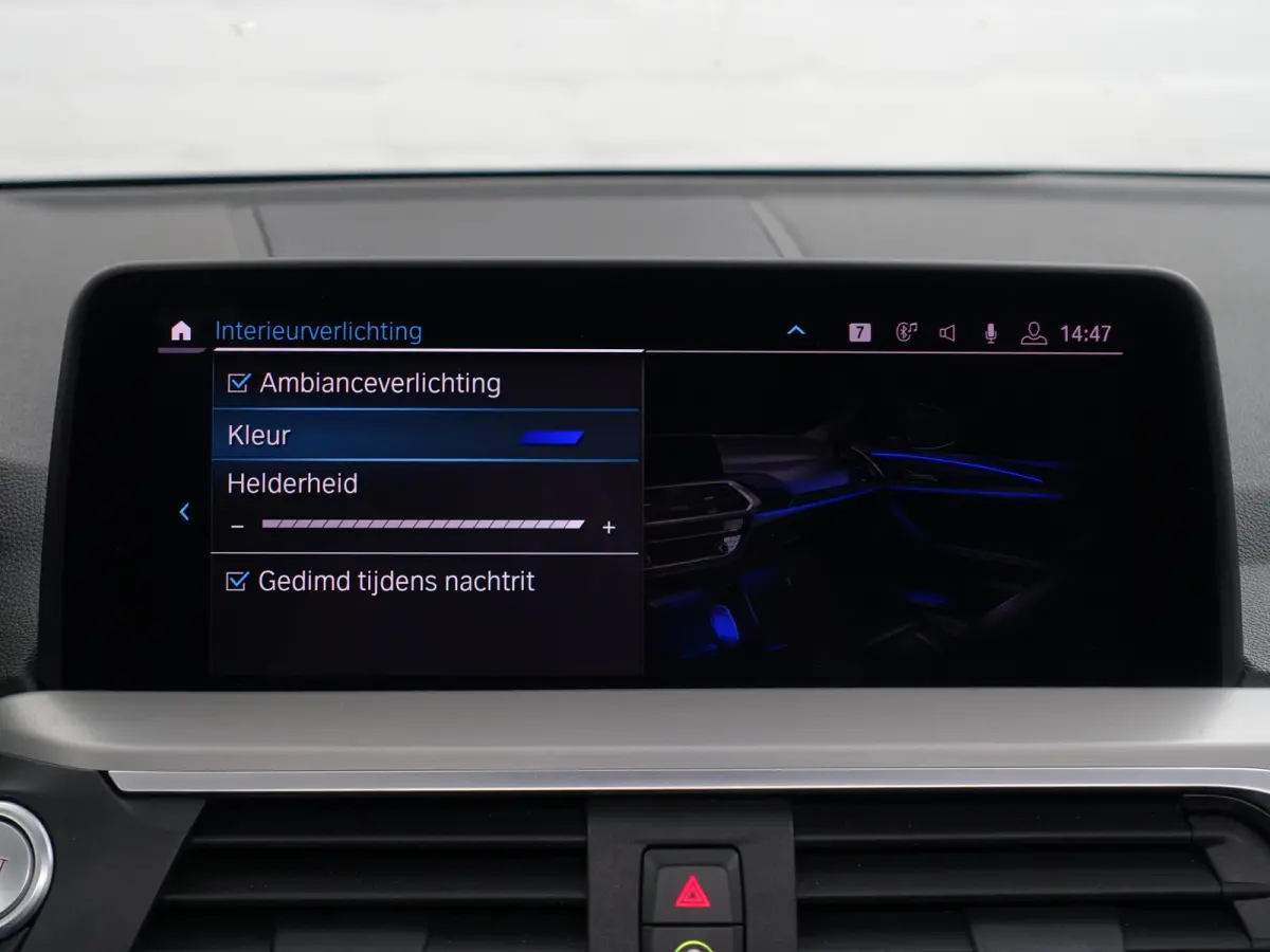 xDrive30e High Executive Aut- Panoramadak, Stuur/Stoelverwarming, Sfeerverlichting, Standkachel, Sport Interieur