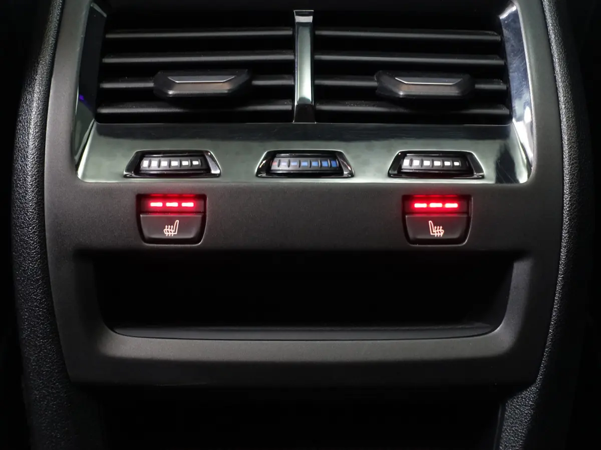 xDrive45e High Executive Sky Lounge, Laser Led, Elek Trekhaak, Crafted Clarity Pook, Full Memory Pakket