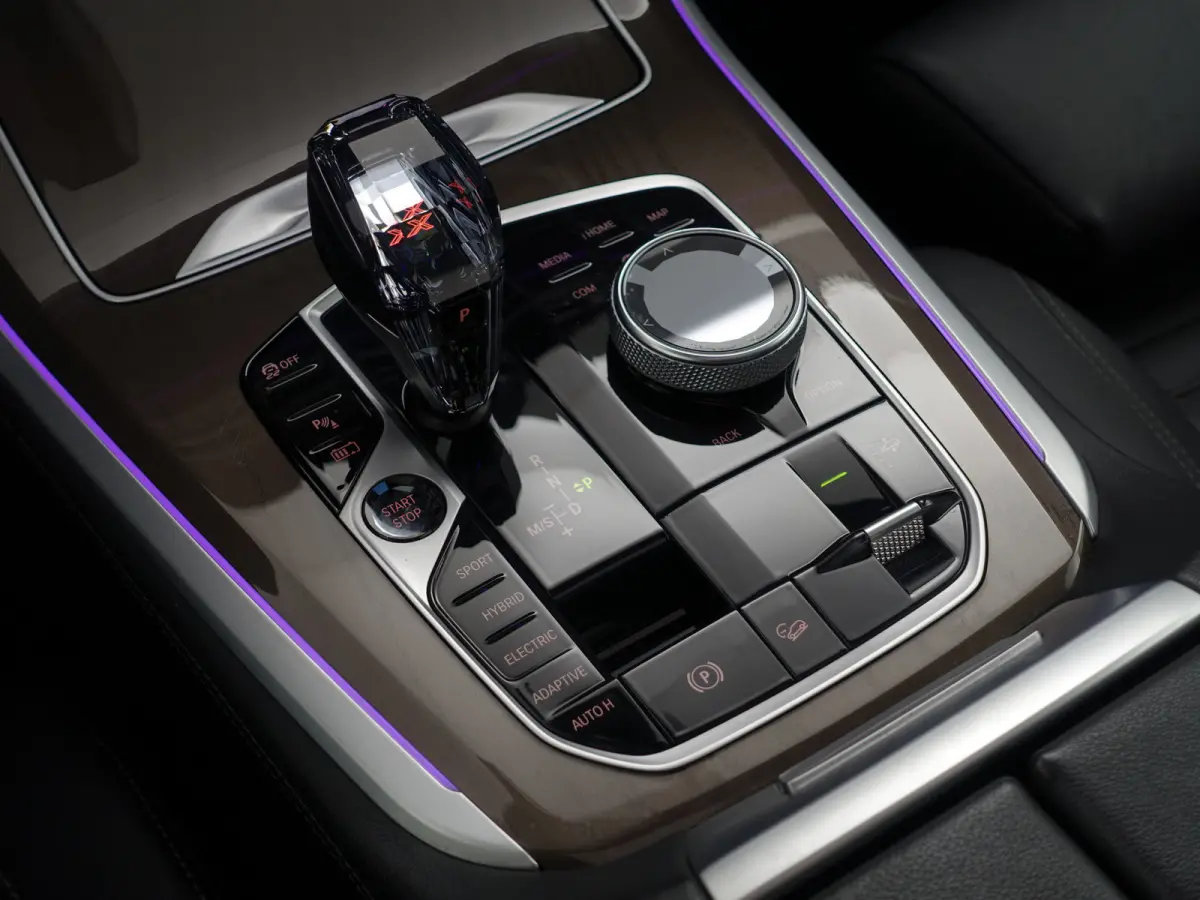 xDrive45e High Executive Sky Lounge, Laser Led, Elek Trekhaak, Crafted Clarity Pook, Full Memory Pakket
