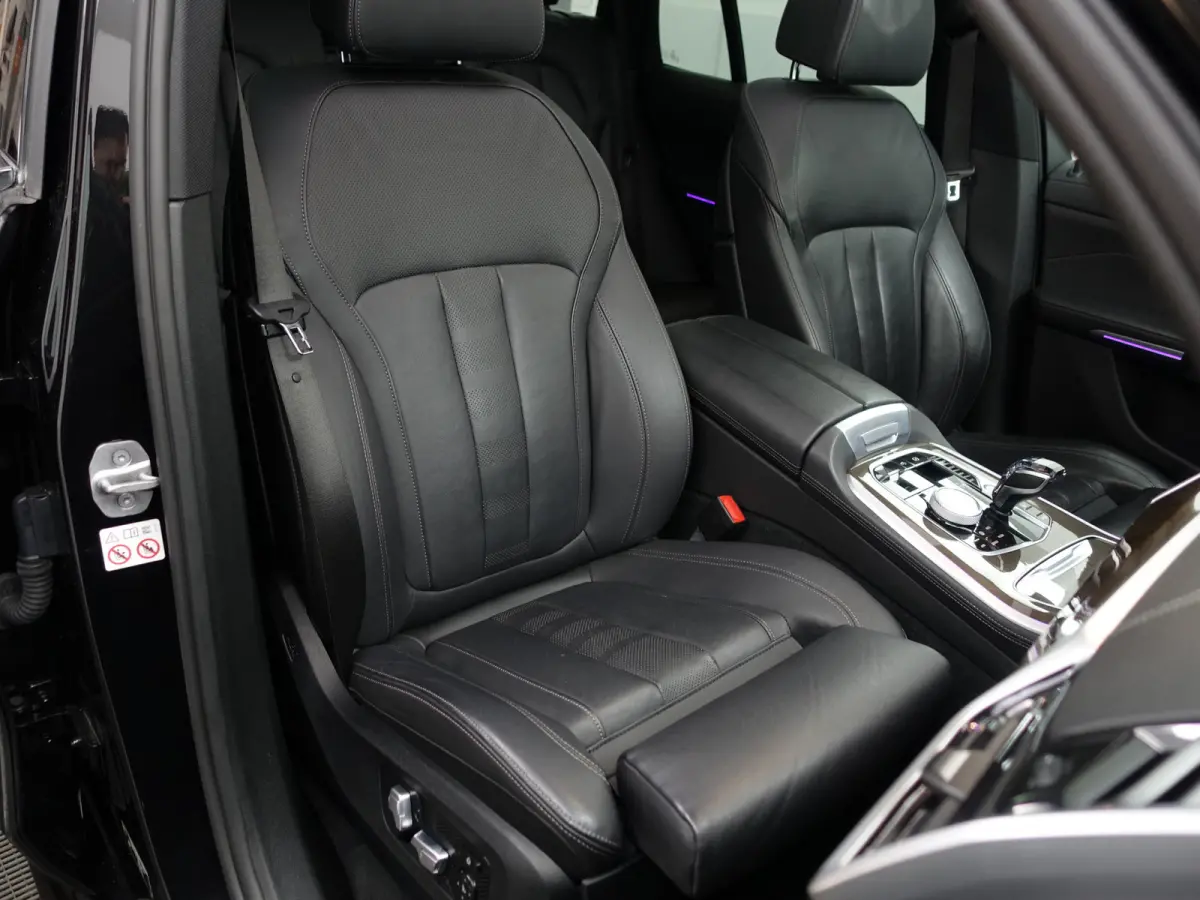 xDrive45e High Executive Sky Lounge, Laser Led, Elek Trekhaak, Crafted Clarity Pook, Full Memory Pakket