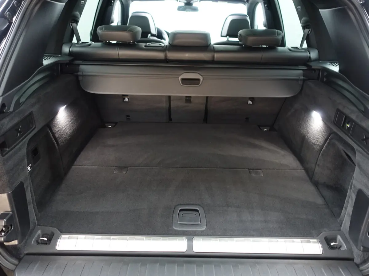 xDrive45e High Executive Sky Lounge, Laser Led, Elek Trekhaak, Crafted Clarity Pook, Full Memory Pakket