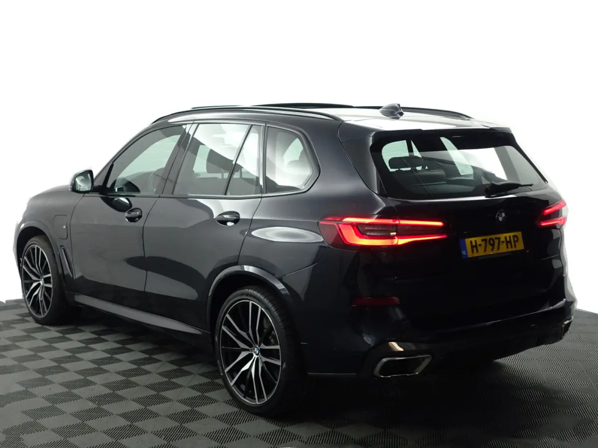 xDrive45e M Sport Shadowline Aut- Panoramadak, Memory Seats, Sfeerverlichting, Virtual Cockpit, Park Pilot, Xenon Led