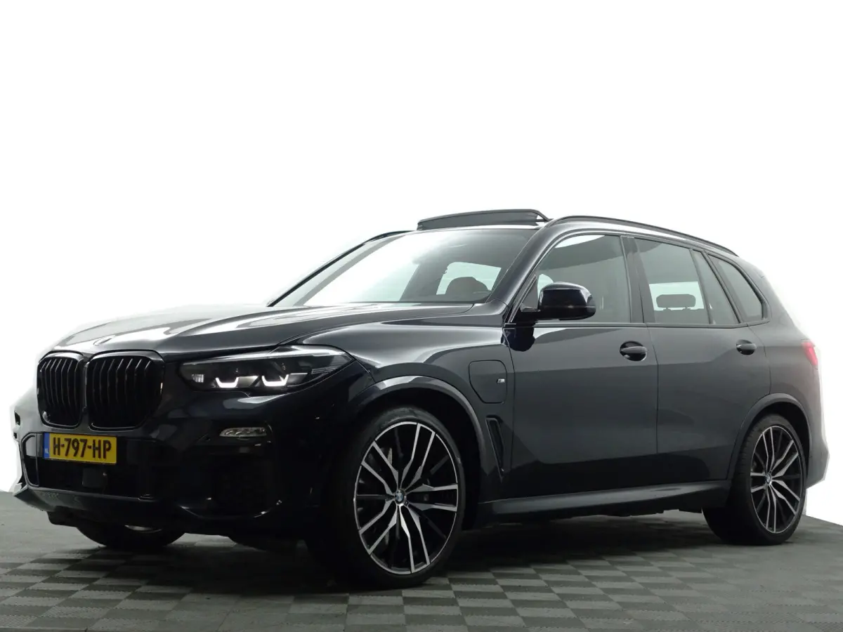 xDrive45e M Sport Shadowline Aut- Panoramadak, Memory Seats, Sfeerverlichting, Virtual Cockpit, Park Pilot, Xenon Led