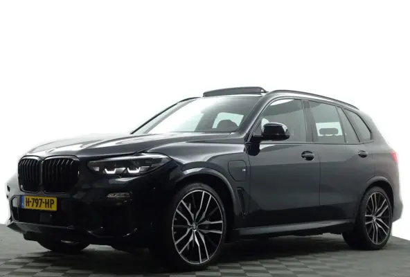 xDrive45e M Sport Shadowline Aut- Panoramadak, Memory Seats, Sfeerverlichting, Virtual Cockpit, Park Pilot, Xenon Led