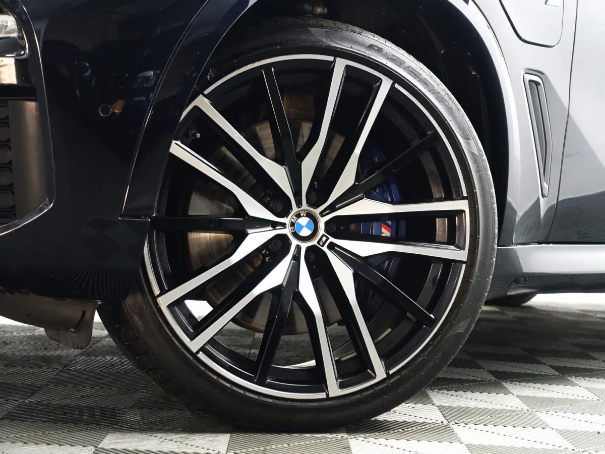 xDrive45e M Sport Shadowline Aut- Panoramadak, Memory Seats, Sfeerverlichting, Virtual Cockpit, Park Pilot, Xenon Led