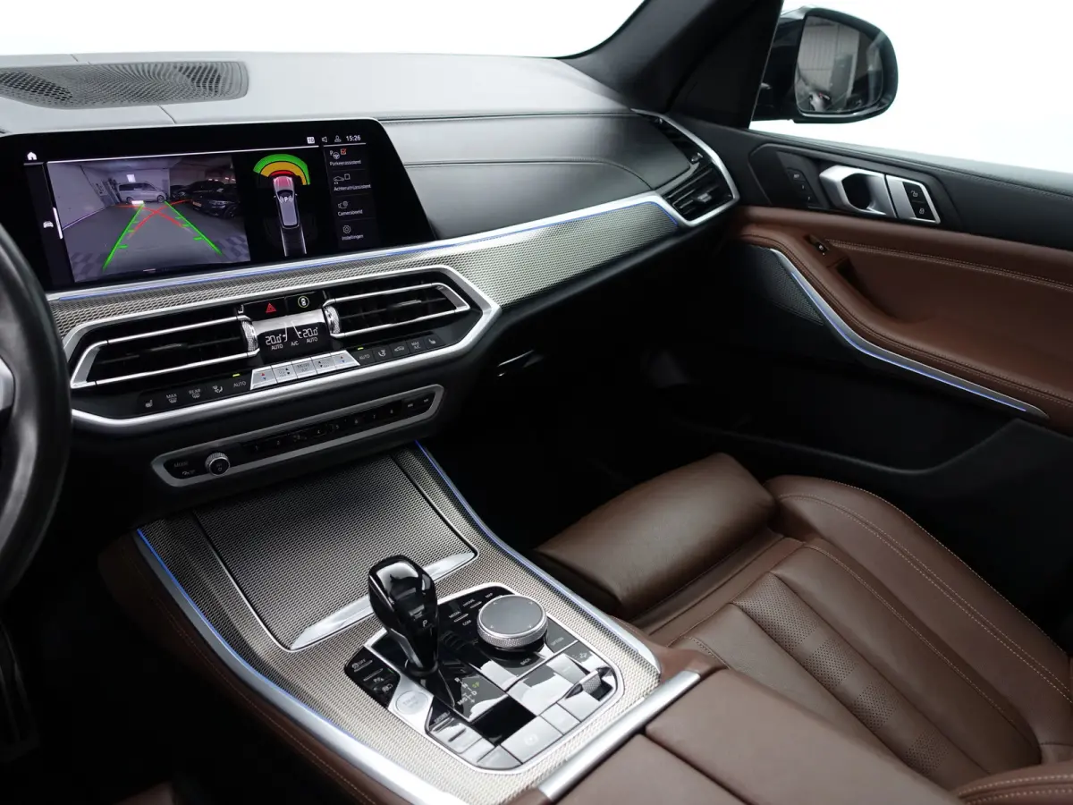 xDrive45e M Sport Shadowline Aut- Panoramadak, Memory Seats, Sfeerverlichting, Virtual Cockpit, Park Pilot, Xenon Led