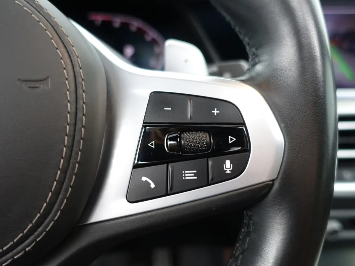 xDrive45e M Sport Shadowline Aut- Panoramadak, Memory Seats, Sfeerverlichting, Virtual Cockpit, Park Pilot, Xenon Led