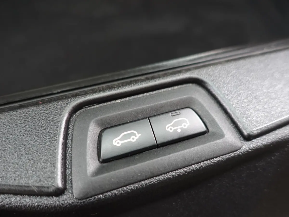 xDrive45e M Sport Shadowline Aut- Panoramadak, Memory Seats, Sfeerverlichting, Virtual Cockpit, Park Pilot, Xenon Led