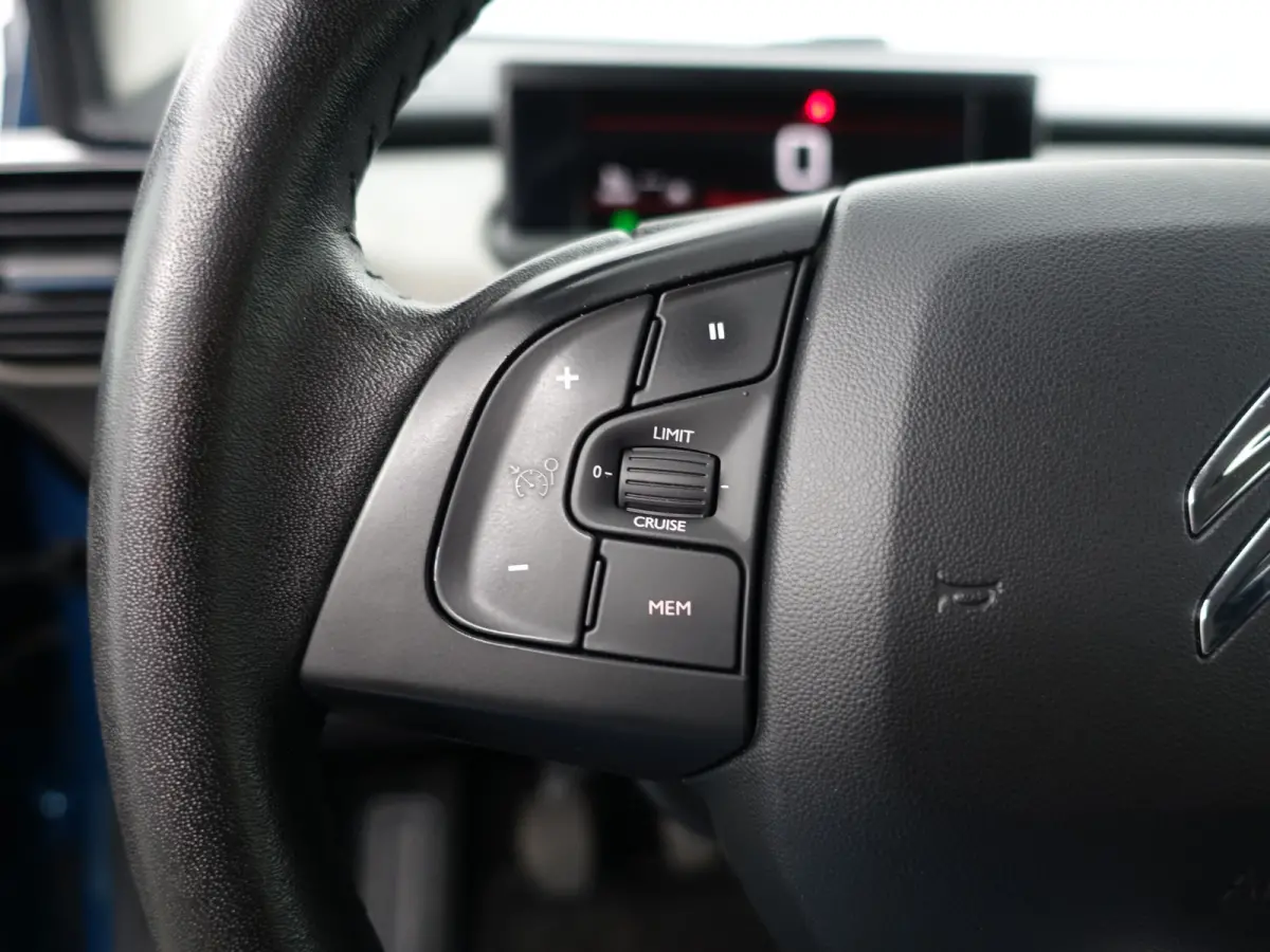 1.2 PureTech Feel Carplay, Android Auto, Camera, Led, Park Assist, Navigatie, Comfort Interieur