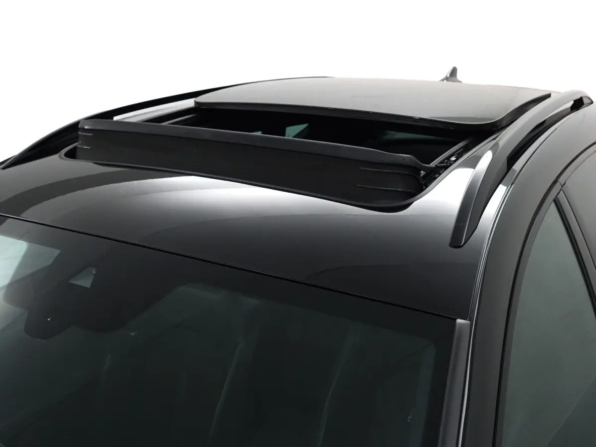 1.4 e-Hybrid VZ Black Edition Aut- Panoramadak, Performance Interieur, Stuur/Stoelverwarming, Memory Seats, Dynamic Select+