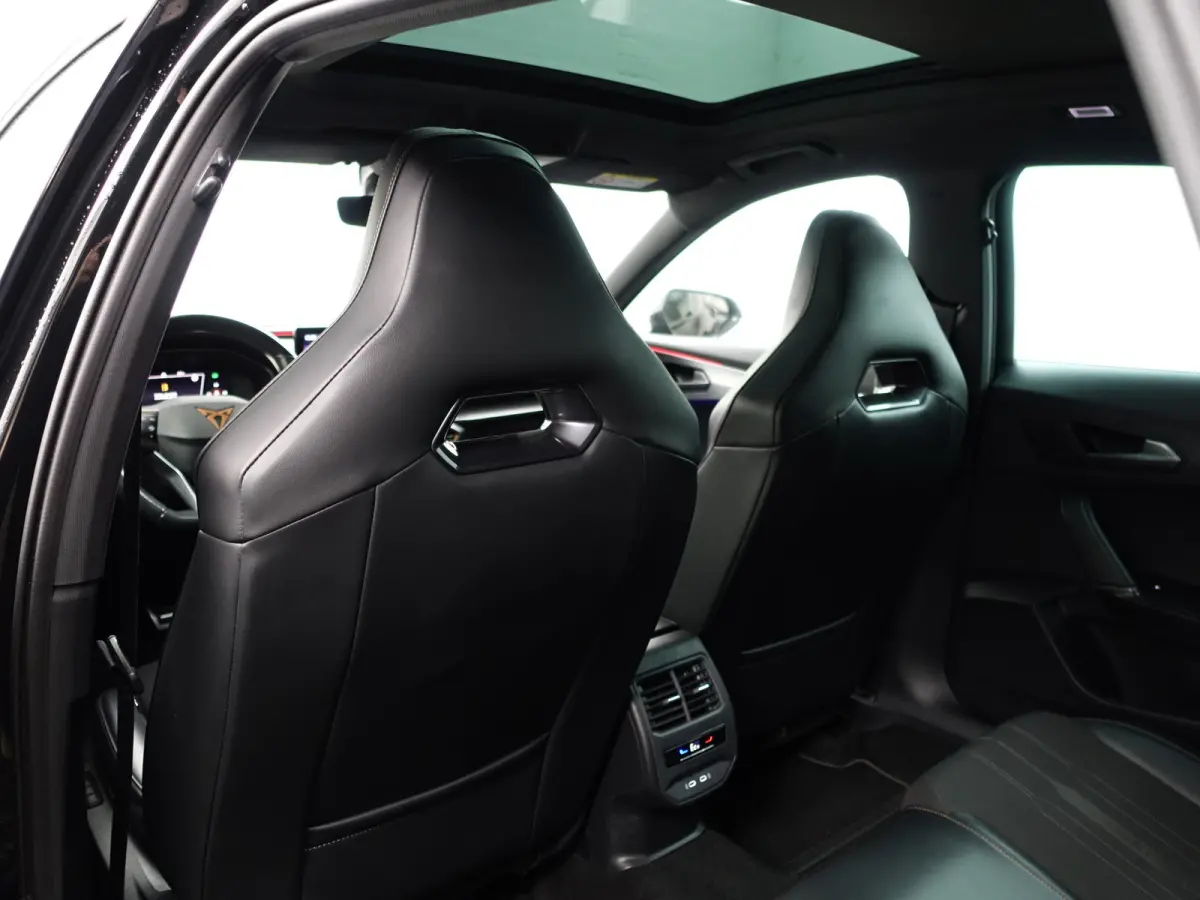 1.4 e-Hybrid VZ Black Edition Aut- Panoramadak, Performance Interieur, Stuur/Stoelverwarming, Memory Seats, Dynamic Select+