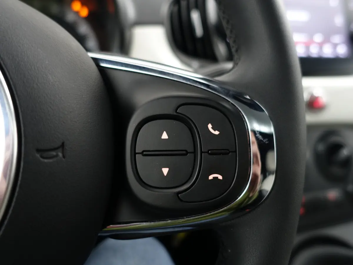1.0 Hybrid Dolcevita- Panoramadak, Two Tone, Carplay, Android Auto, Design Interieur