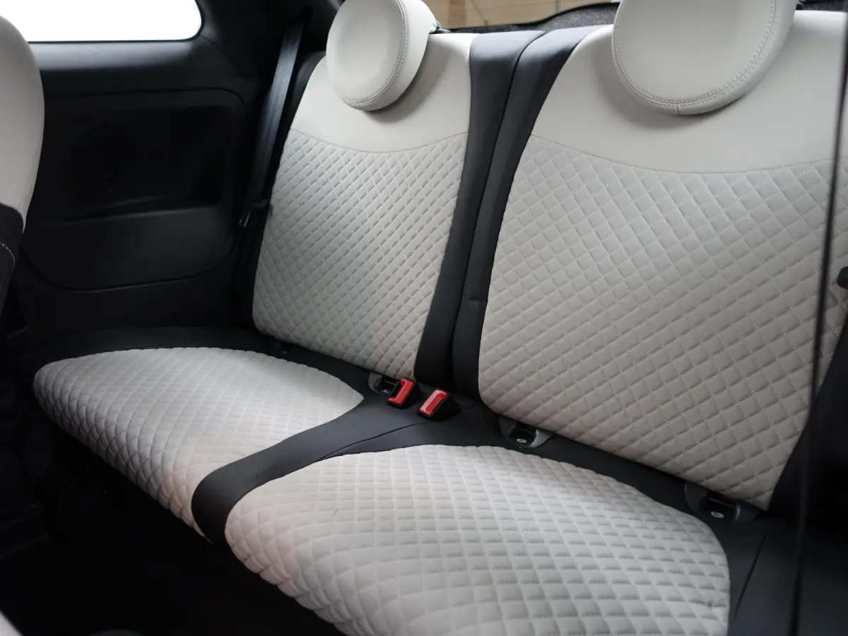1.0 Hybrid Dolcevita- Panoramadak, Two Tone, Carplay, Android Auto, Design Interieur