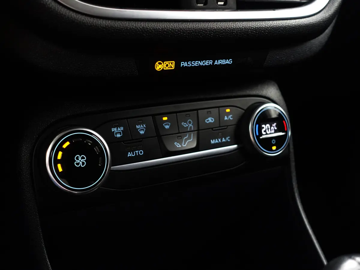 1.0 EcoBoost Hybrid ST Titanium- Carplay, Park Assist, Led, Sfeerverlichting, Dynamic Select, Lane Assist
