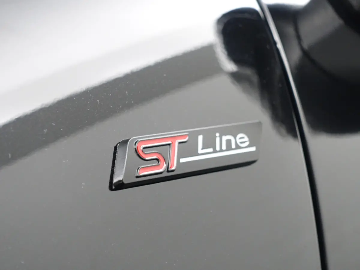 1.0 EcoBoost Hybrid ST Titanium- Carplay, Park Assist, Led, Sfeerverlichting, Dynamic Select, Lane Assist