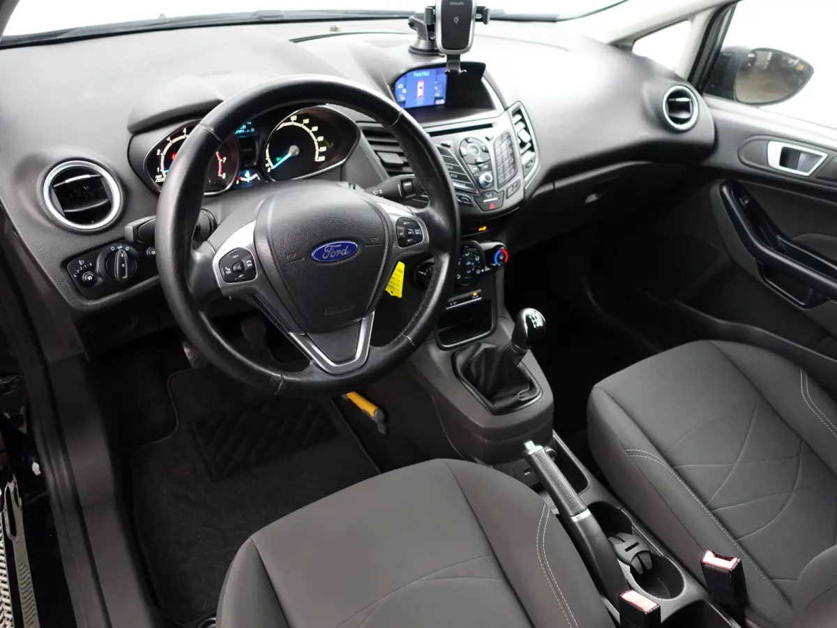 1.0 Style Ultimate- Navigatie, Park assist, Clima, Elek Spiegel pakket, Privacy Glass