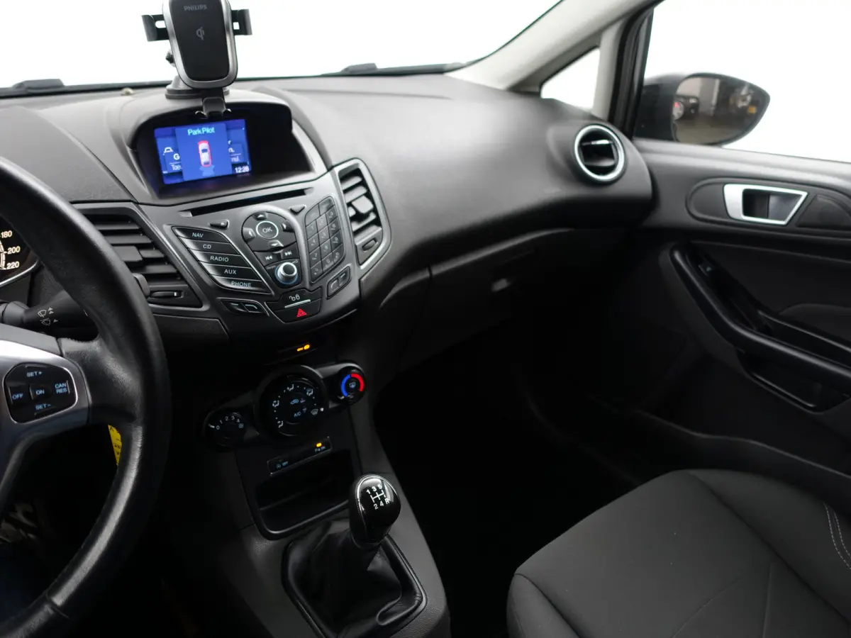 1.0 Style Ultimate- Navigatie, Park assist, Clima, Elek Spiegel pakket, Privacy Glass