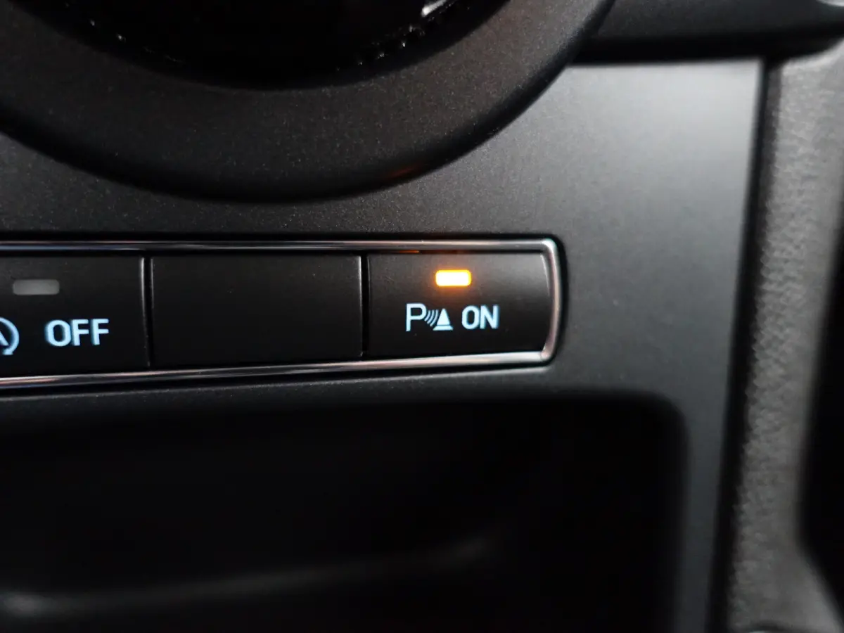 1.0 Style Ultimate- Navigatie, Park assist, Clima, Elek Spiegel pakket, Privacy Glass