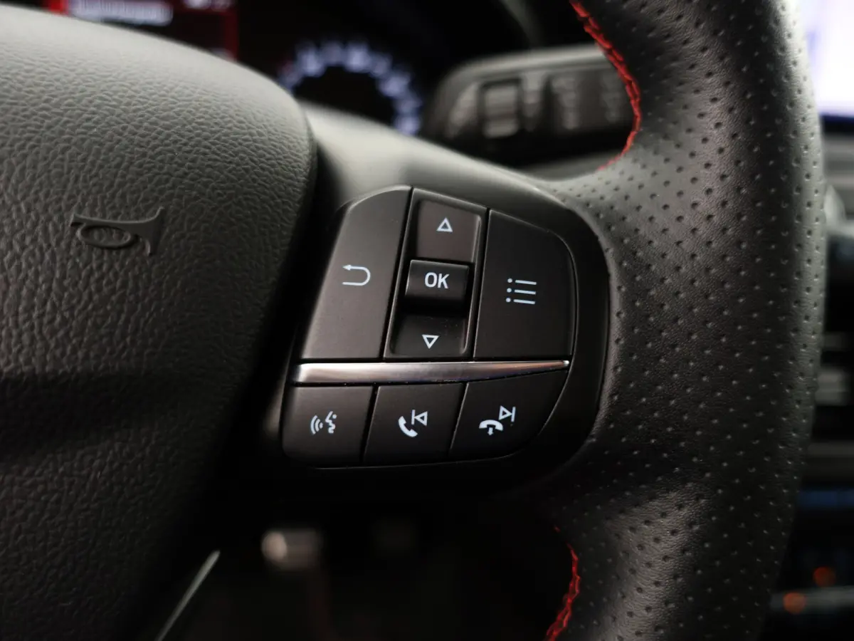 1.0 EcoBoost ST Line Business- Panoramadak, Bang Olufsen, ACC Cruise, Xenon Led, Carplay, Android Auto