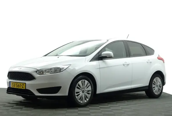1.0 Trend- 60dkm, Privacy Glass, Clima, Comfort Interieur, Dealer onderhouden, MF Stuur