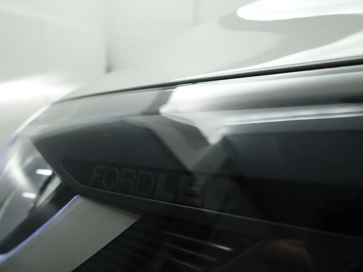 1.0 EcoBoost Hybrid ST Line Style- Xenon Led, Carplay, Stuur/Stoelverwarming, Ada Cruise, Camera, Park Assist