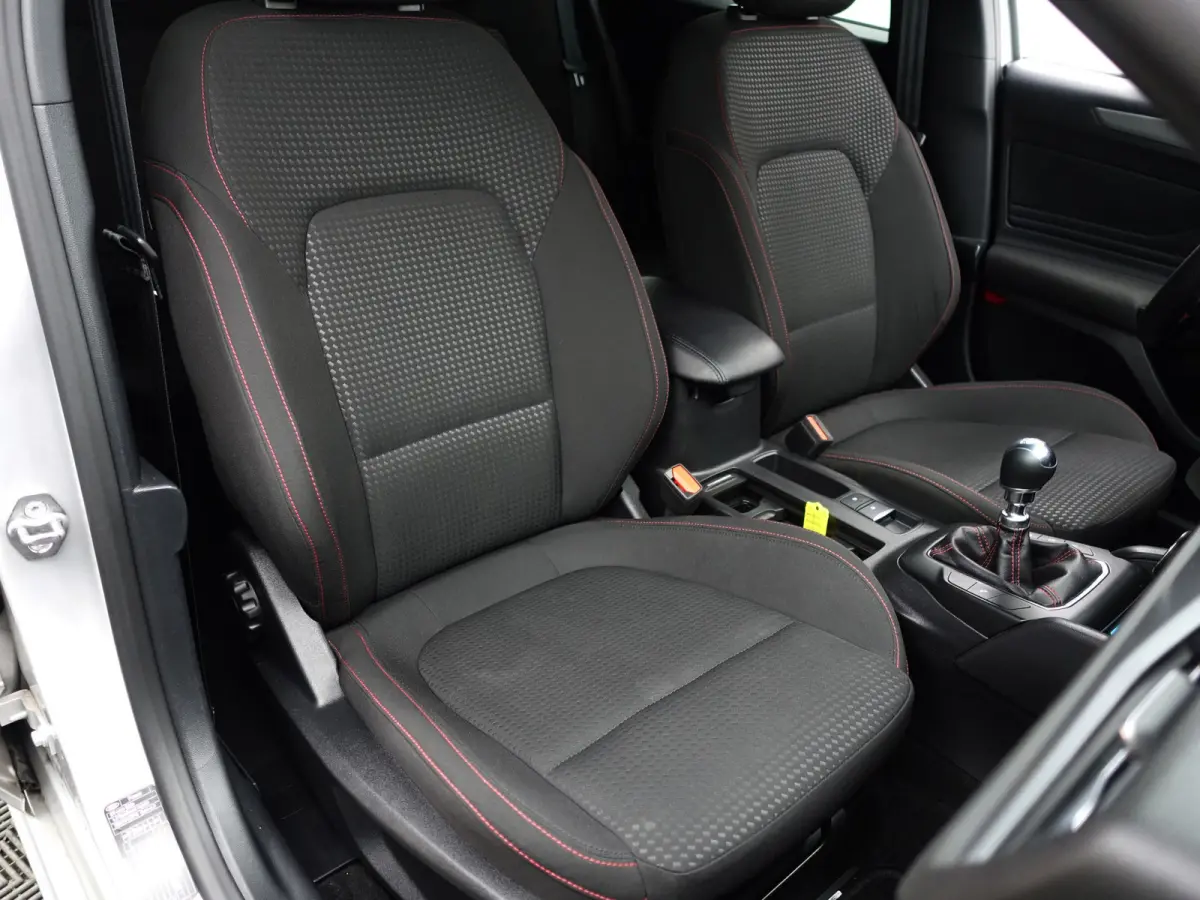 1.0 EcoBoost Hybrid ST Line Style- Xenon Led, Carplay, Stuur/Stoelverwarming, Ada Cruise, Camera, Park Assist