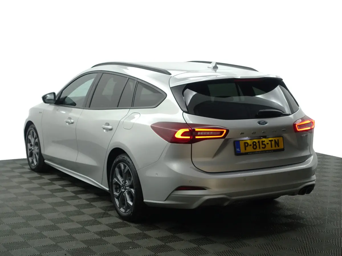 1.0 EcoBoost Hybrid ST Line Style- Xenon Led, Carplay, Stuur/Stoelverwarming, Ada Cruise, Camera, Park Assist