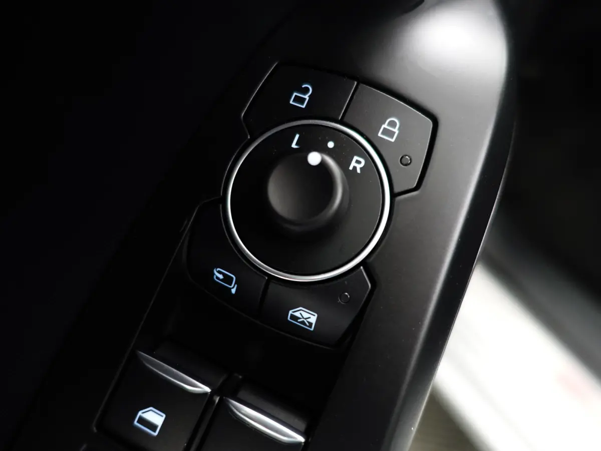 1.0 EcoBoost Hybrid ST Line Style- Xenon Led, Carplay, Stuur/Stoelverwarming, Ada Cruise, Camera, Park Assist