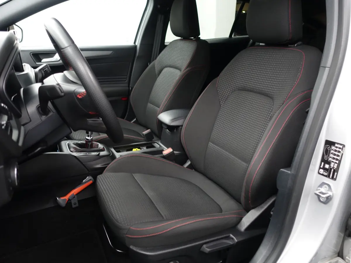 1.0 EcoBoost Hybrid ST Line Style- Xenon Led, Carplay, Stuur/Stoelverwarming, Ada Cruise, Camera, Park Assist