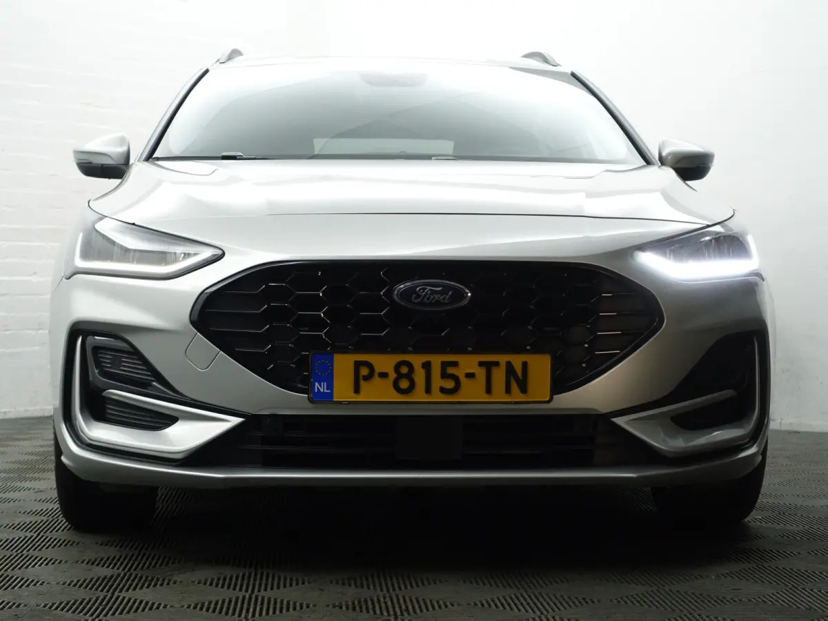 1.0 EcoBoost Hybrid ST Line Style- Xenon Led, Carplay, Stuur/Stoelverwarming, Ada Cruise, Camera, Park Assist