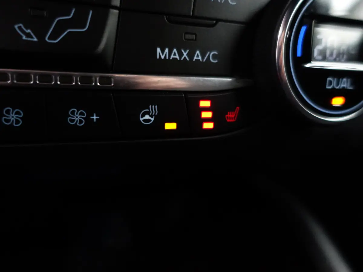 1.0 EcoBoost Hybrid ST Line Style- Xenon Led, Carplay, Stuur/Stoelverwarming, Ada Cruise, Camera, Park Assist