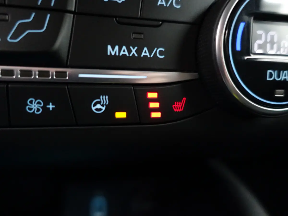 1.0 EcoBoost Titanium Business Aut- Bang Olufsen, Lane Assist, Carplay, Android Auto, Camera, Sfeerverlichting