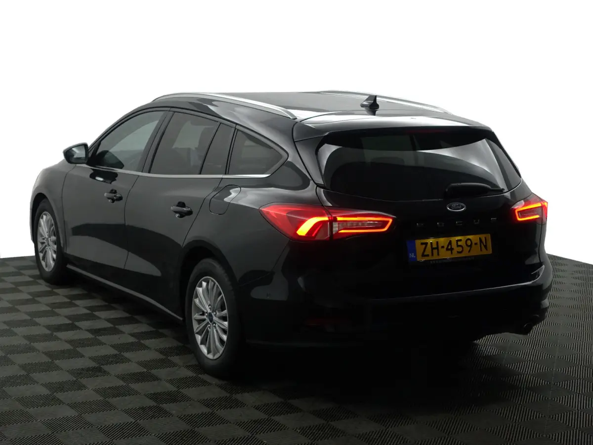 1.0 EcoBoost Titanium Business Aut- Bang Olufsen, Lane Assist, Carplay, Android Auto, Camera, Sfeerverlichting
