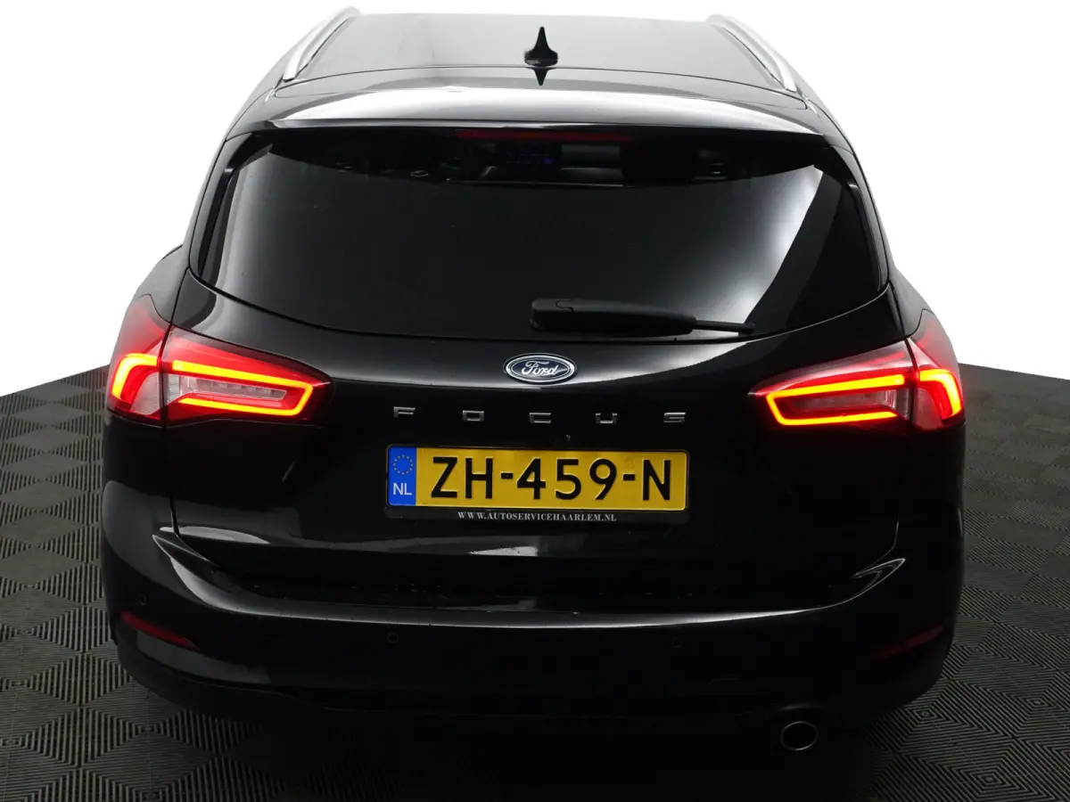 1.0 EcoBoost Titanium Business Aut- Bang Olufsen, Lane Assist, Carplay, Android Auto, Camera, Sfeerverlichting