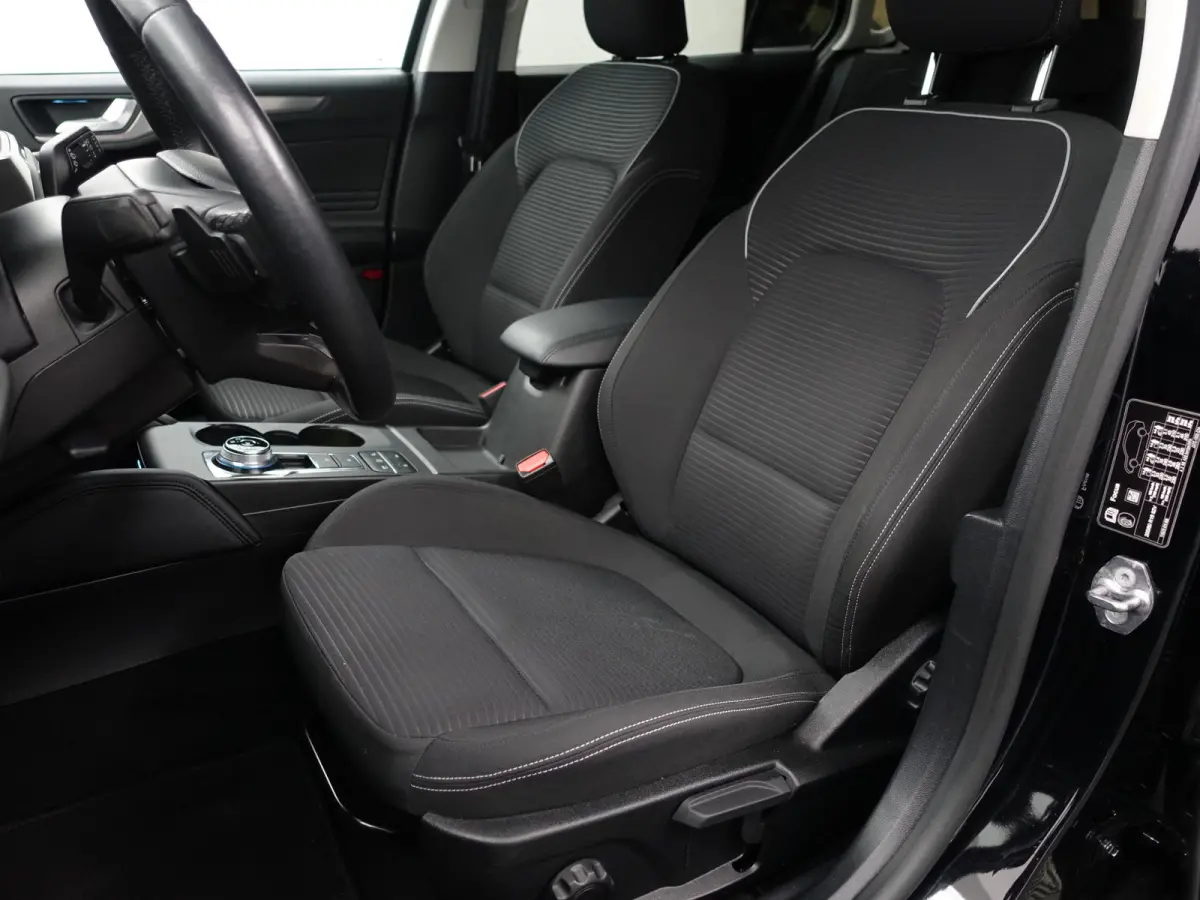 1.0 EcoBoost Titanium Business Aut- Bang Olufsen, Lane Assist, Carplay, Android Auto, Camera, Sfeerverlichting