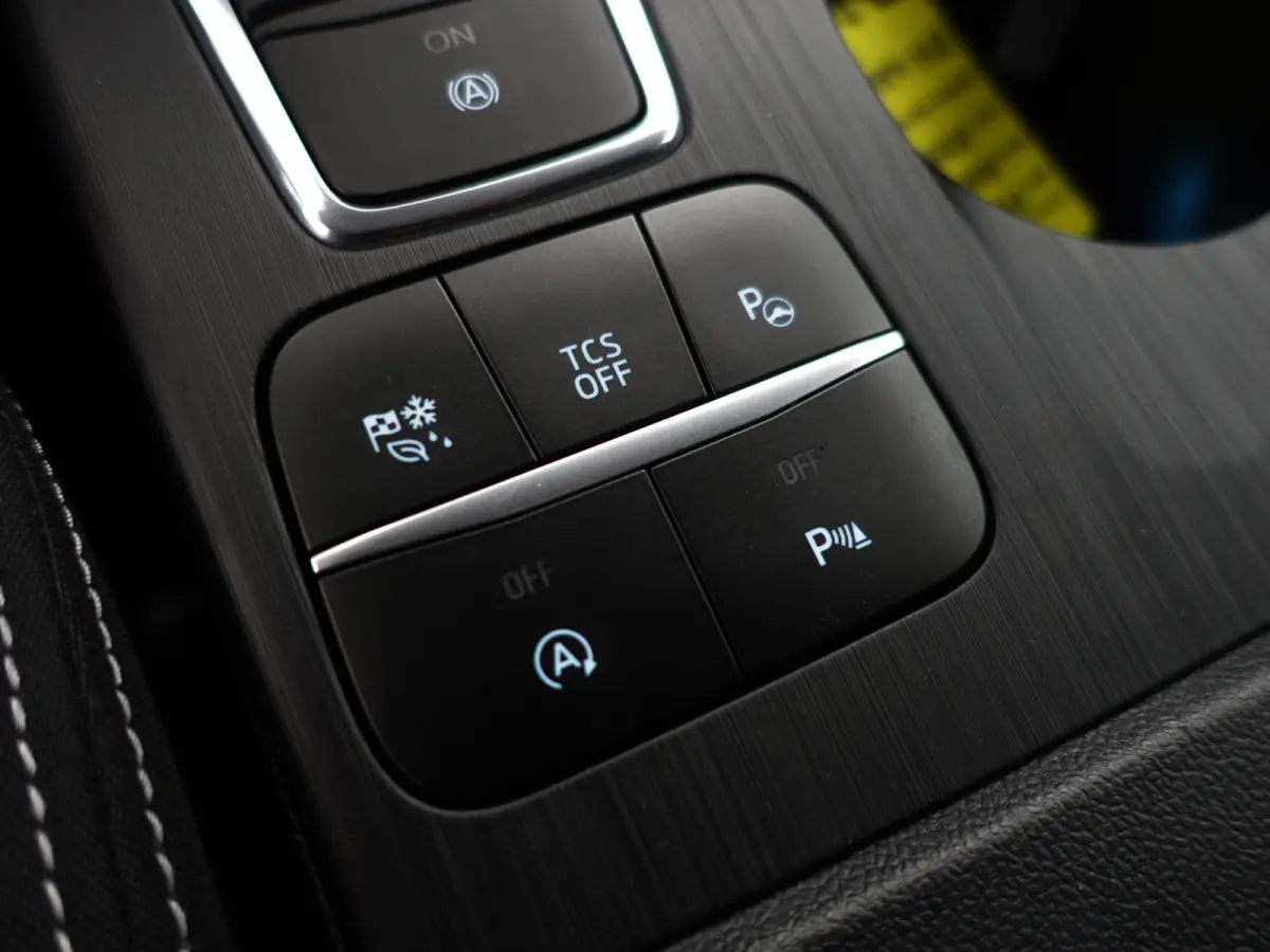 1.0 EcoBoost Titanium Business Aut- Bang Olufsen, Lane Assist, Carplay, Android Auto, Camera, Sfeerverlichting